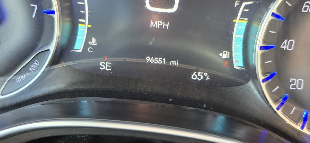 2017 Chrysler Pacifica Image 81