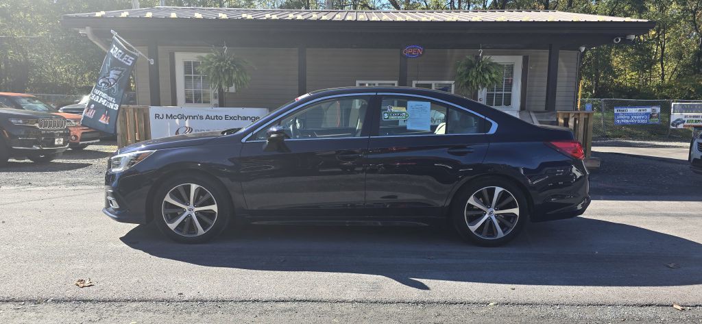 2018 Subaru Legacy Image 2