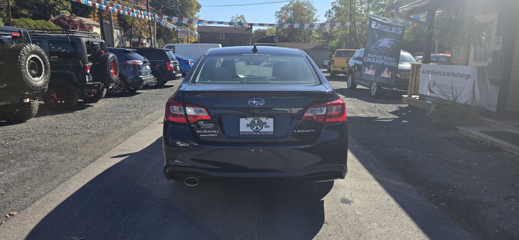 2018 Subaru Legacy Image 7