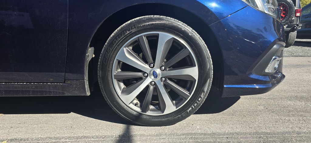 2018 Subaru Legacy Image 10