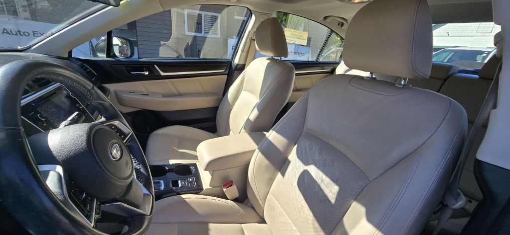 2018 Subaru Legacy Image 16