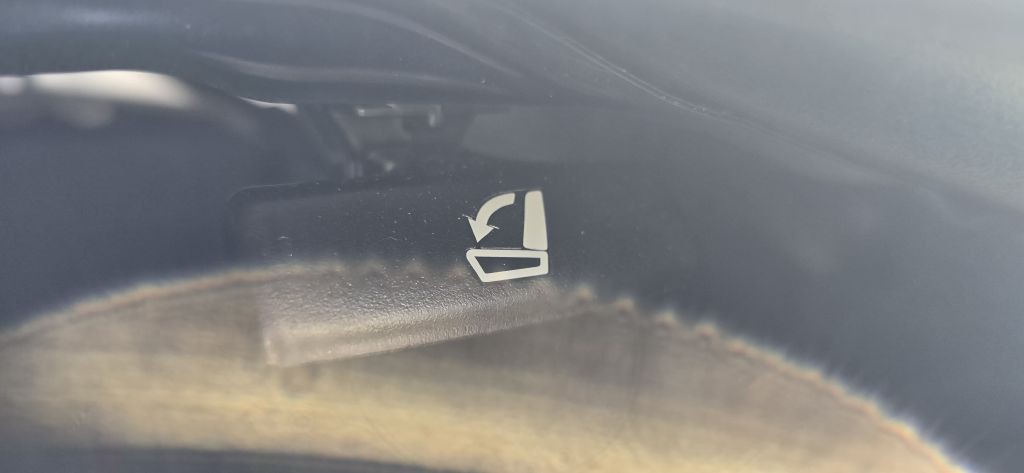 2018 Subaru Legacy Image 24