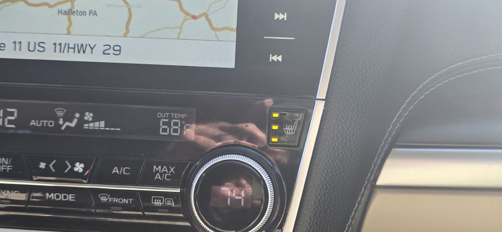 2018 Subaru Legacy Image 42