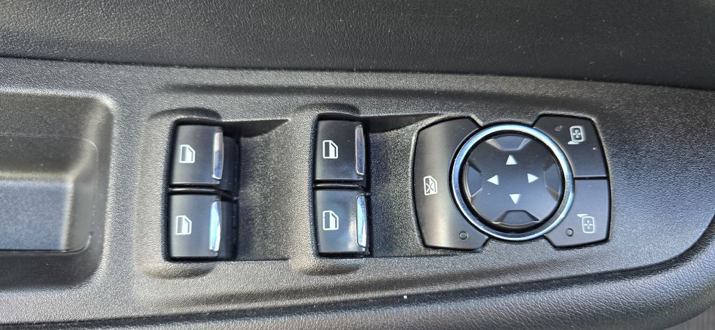 2022 Ford Edge Image 11