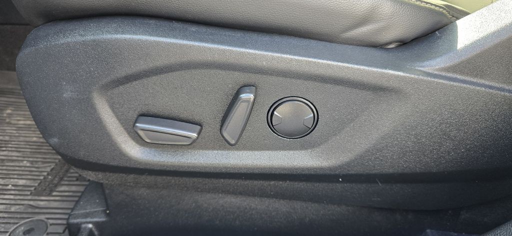 2022 Ford Edge Image 12