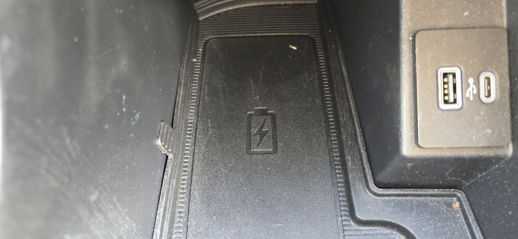 2022 Ford Edge Image 41