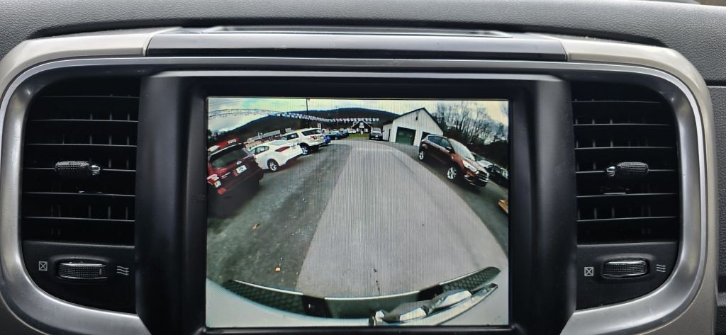 2017 RAM 1500 Image 3