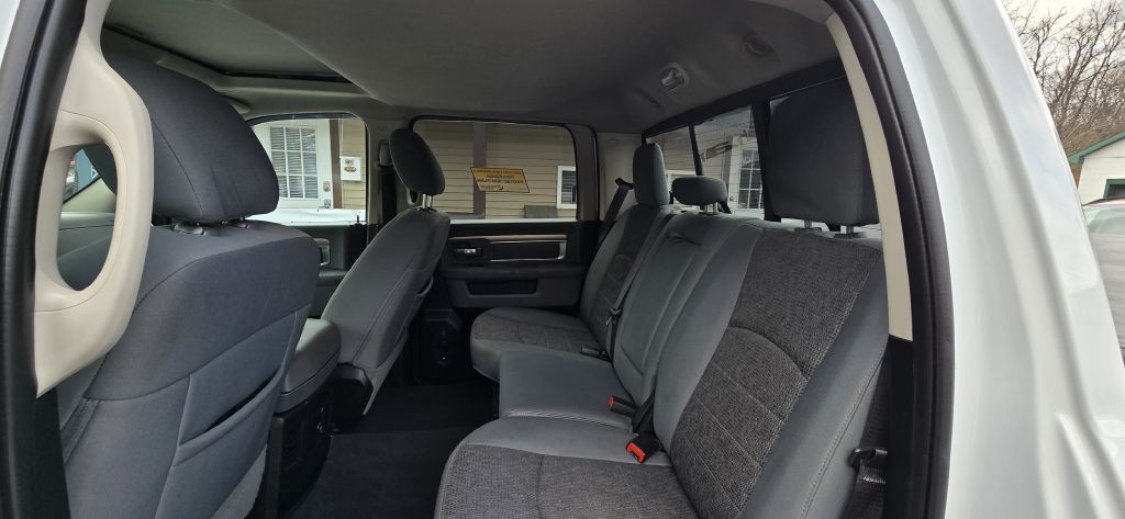 2017 RAM 1500 Image 28