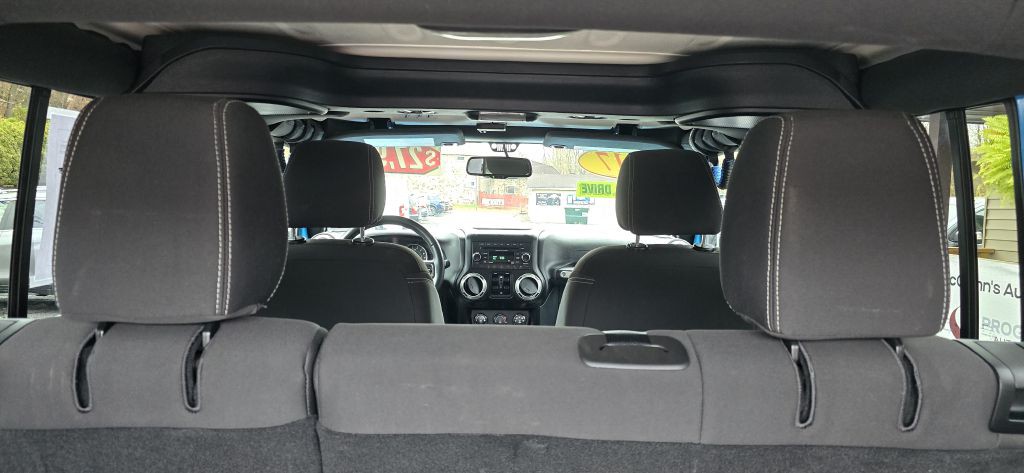 2017 Jeep Wrangler Unlimited Image 15