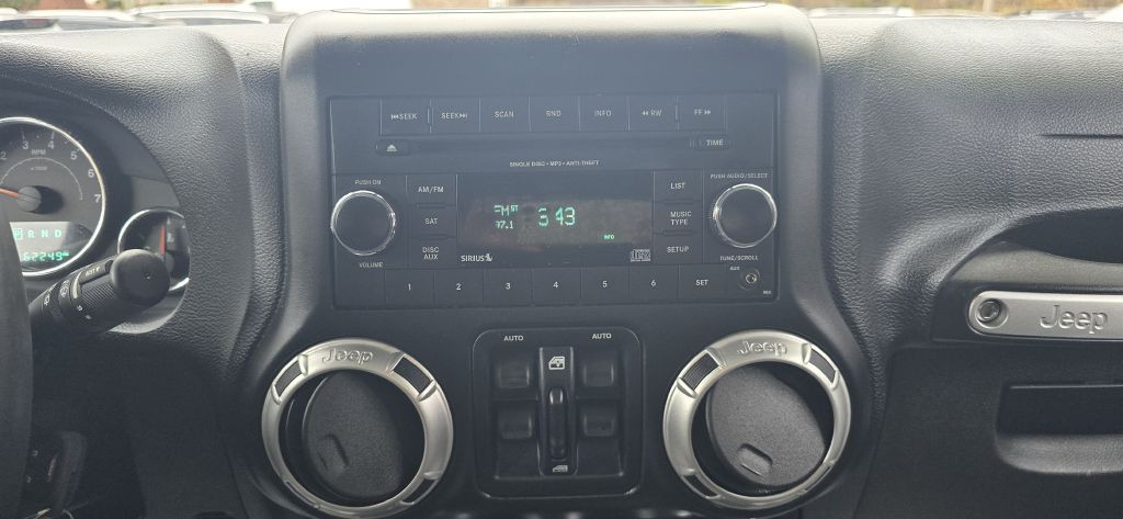 2017 Jeep Wrangler Unlimited Image 40