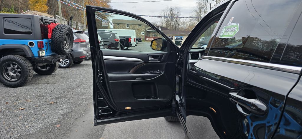 2018 Toyota Highlander Image 14