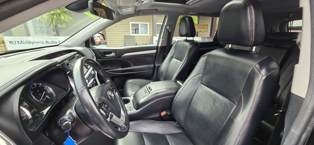 2018 Toyota Highlander Image 15