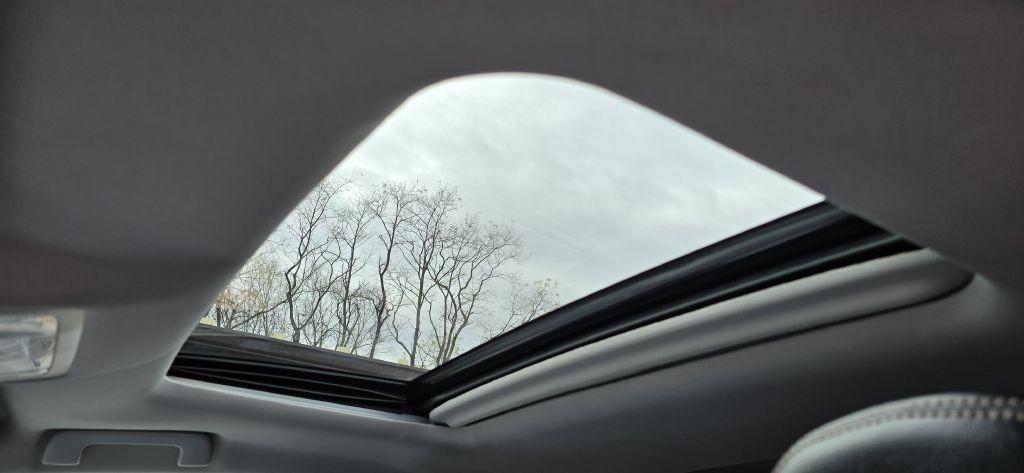 2018 Toyota Highlander Image 16