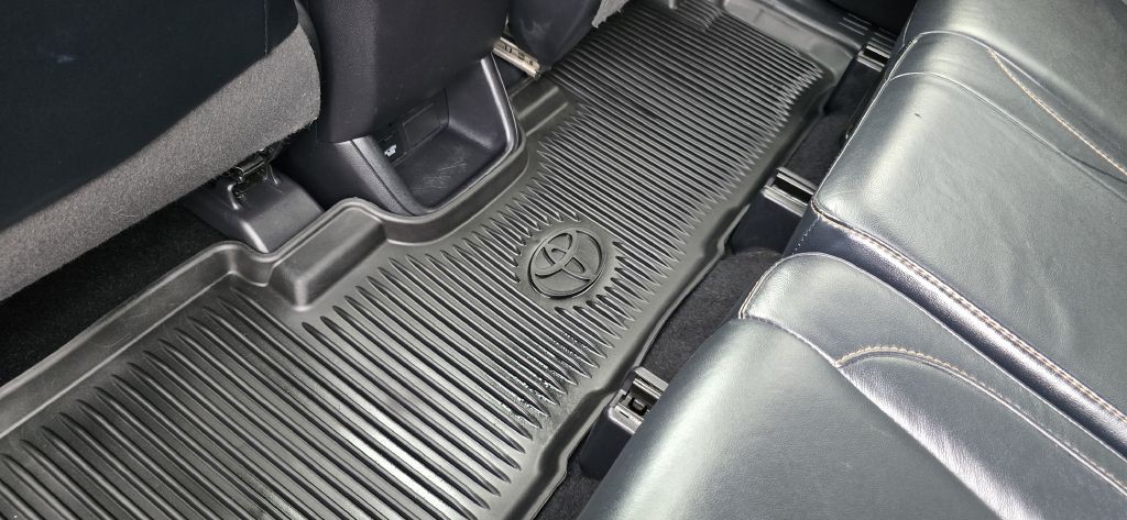 2018 Toyota Highlander Image 26