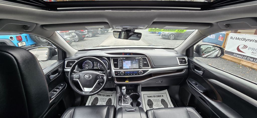 2018 Toyota Highlander Image 47