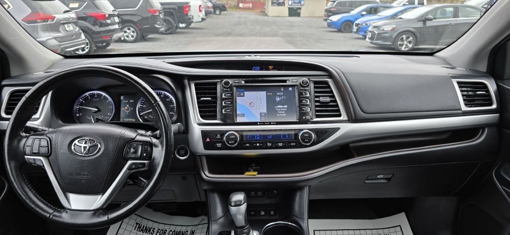2018 Toyota Highlander Image 48