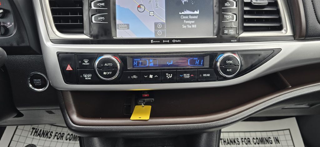 2018 Toyota Highlander Image 50