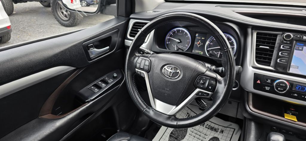2018 Toyota Highlander Image 58