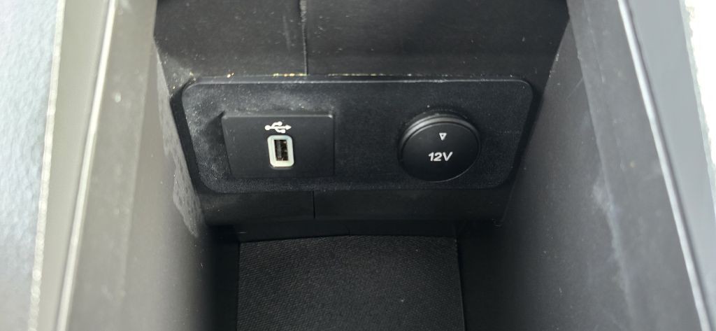 2017 Ford Escape Image 44