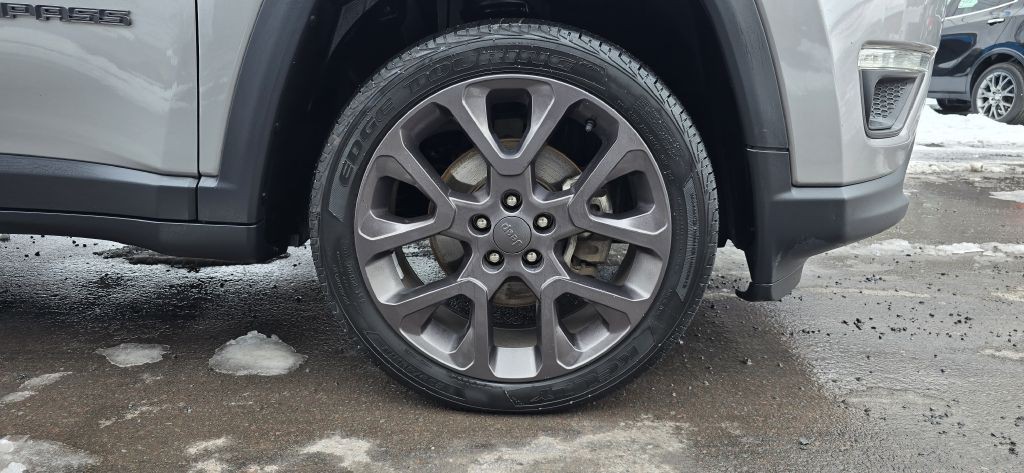 2020 Jeep Compass Image 10