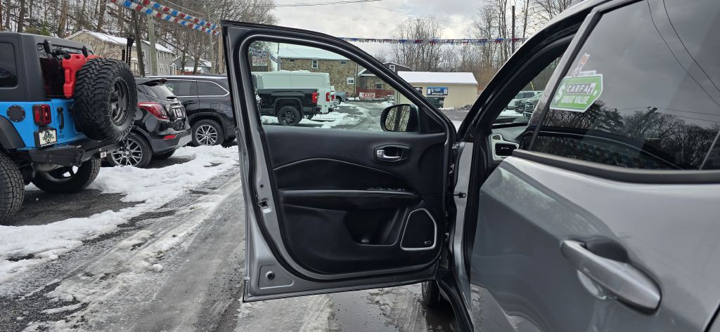 2020 Jeep Compass Image 13