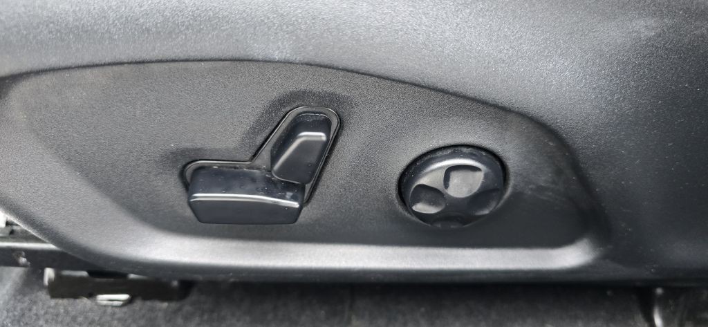 2020 Jeep Compass Image 16