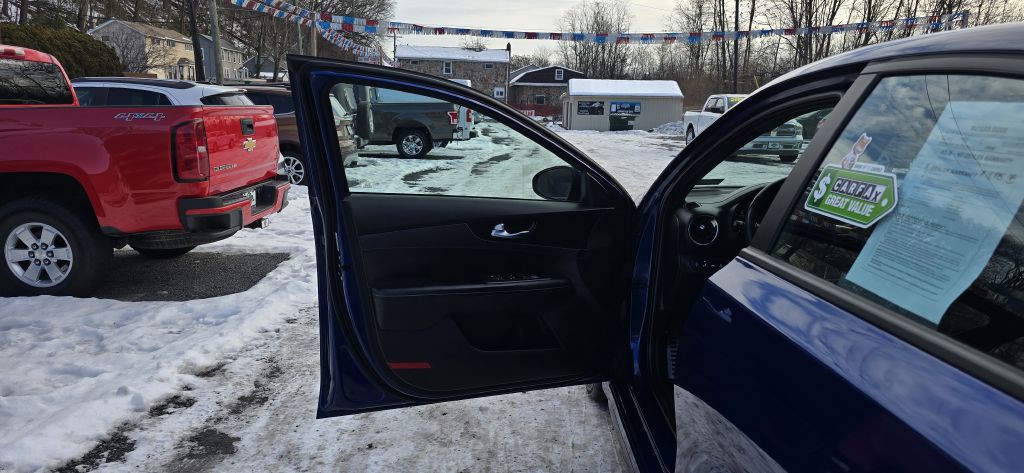 2021 Kia Forte Image 15