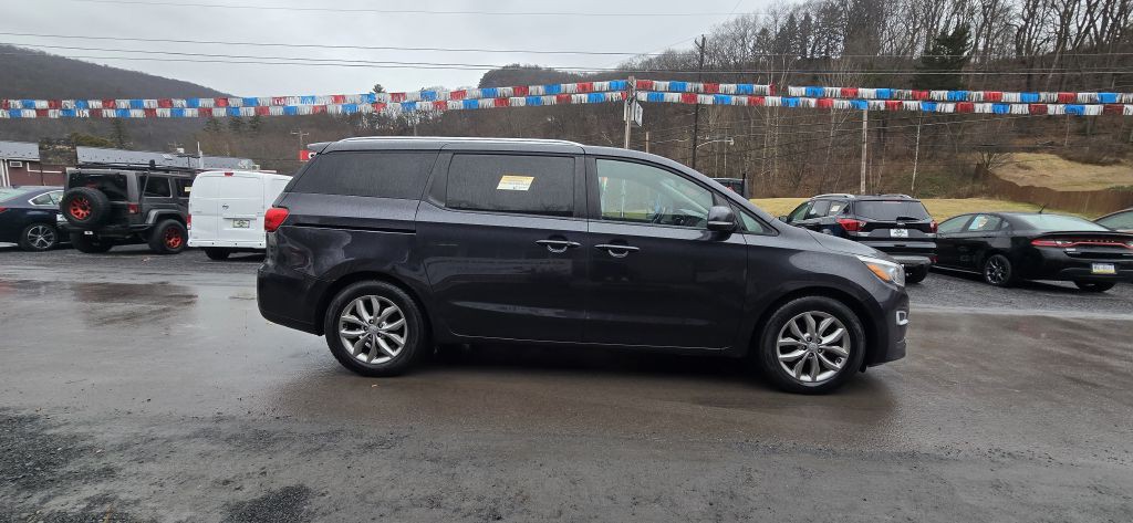 2019 Kia Sedona Image 1