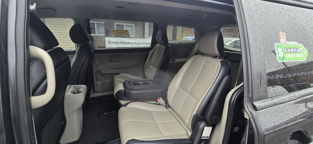 2019 Kia Sedona Image 16