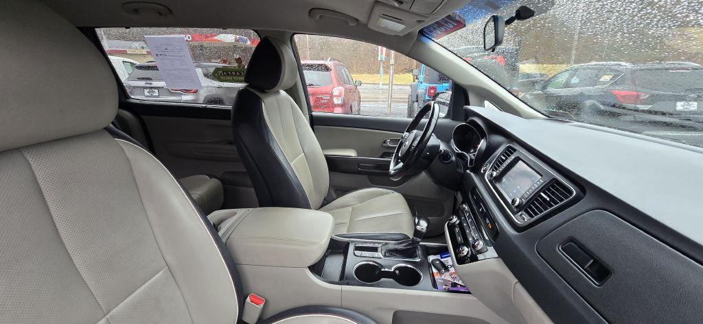 2019 Kia Sedona Image 35