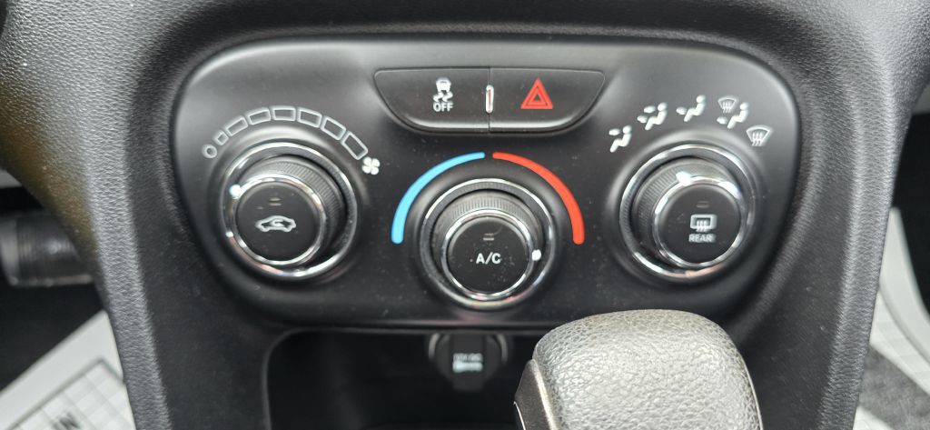 2016 Dodge Dart Image 24