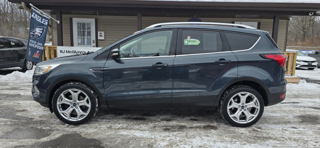 2019 Ford Escape Image 2