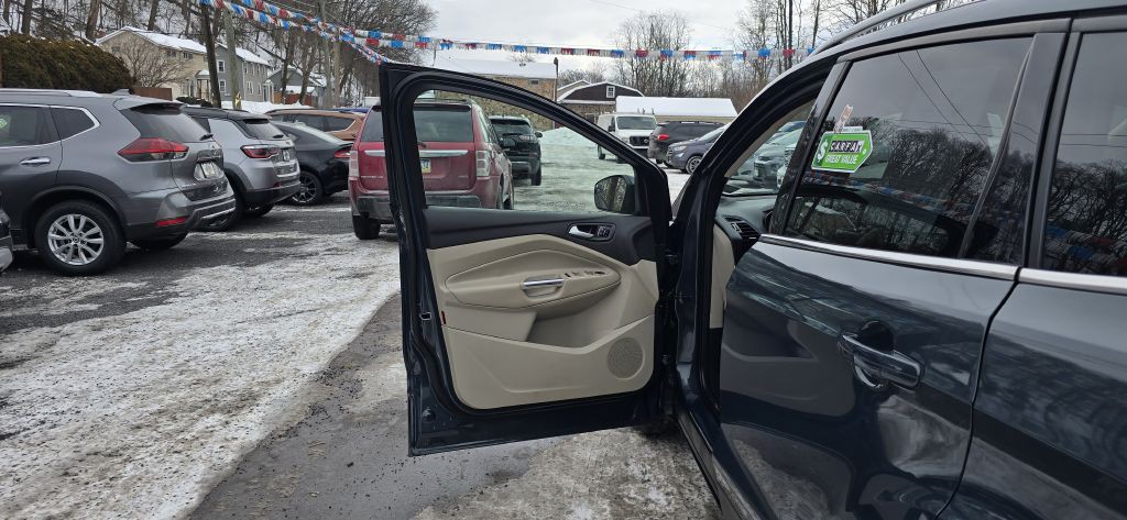 2019 Ford Escape Image 16