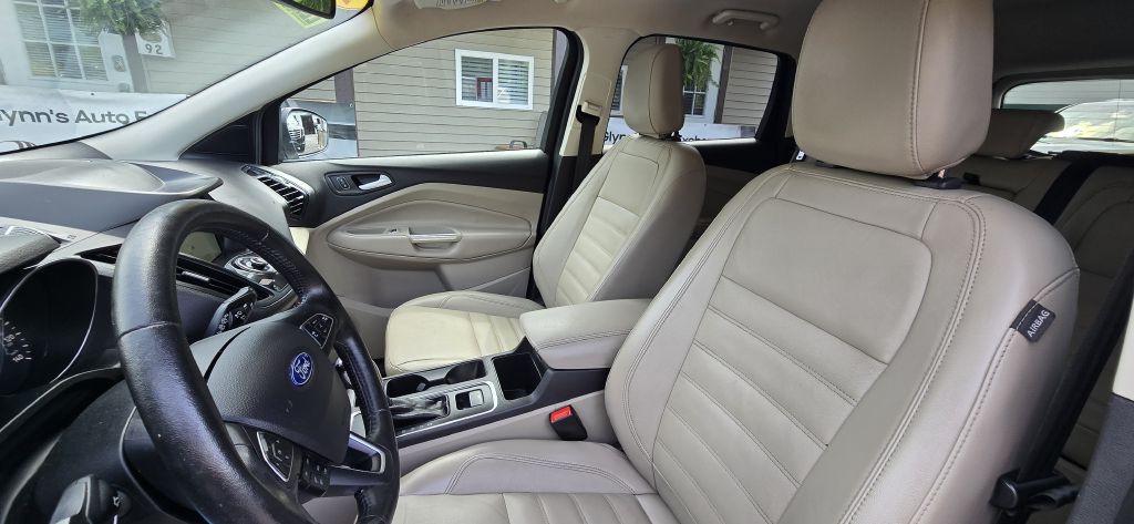 2019 Ford Escape Image 17