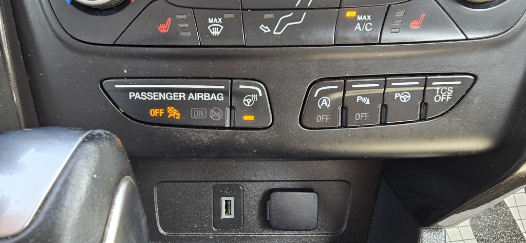 2019 Ford Escape Image 43