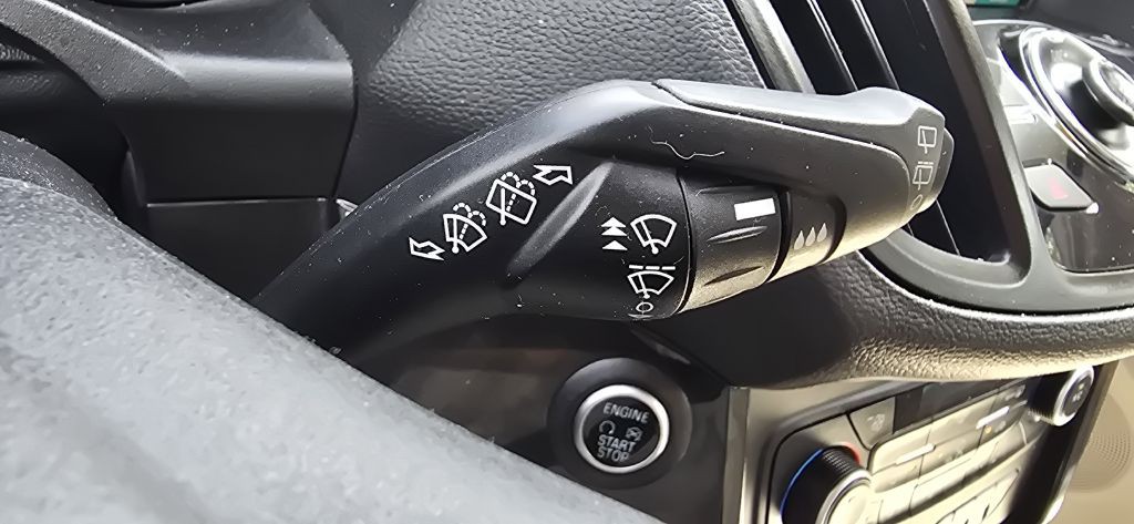 2019 Ford Escape Image 56