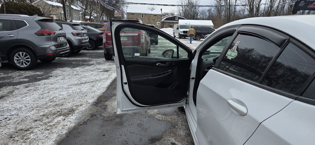 2019 Chevrolet Cruze Image 15