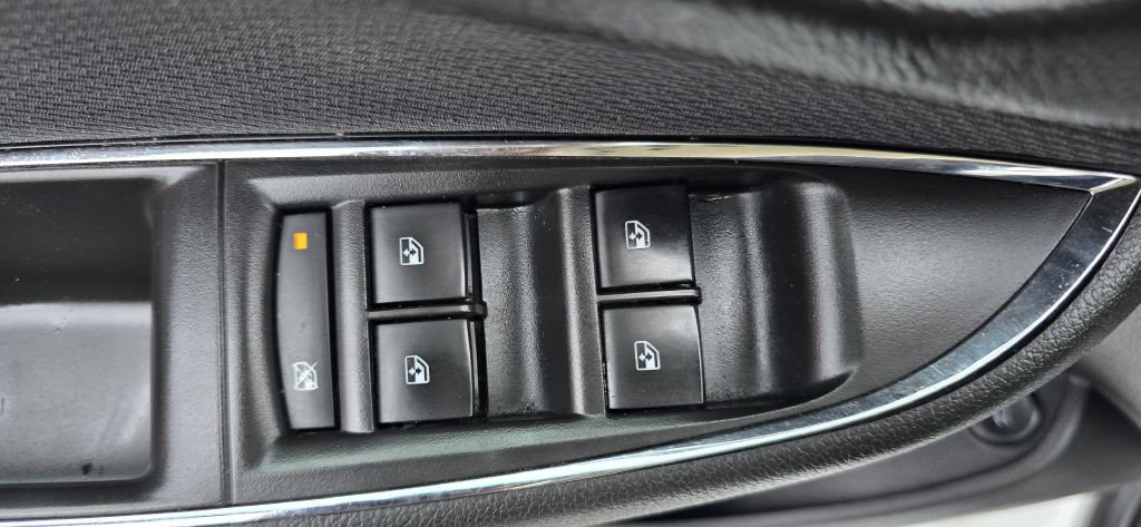 2019 Chevrolet Cruze Image 17