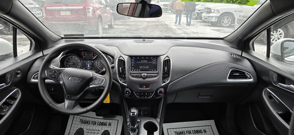 2019 Chevrolet Cruze Image 24