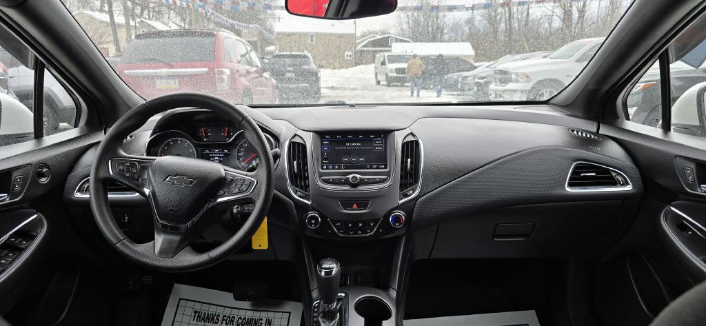 2019 Chevrolet Cruze Image 26