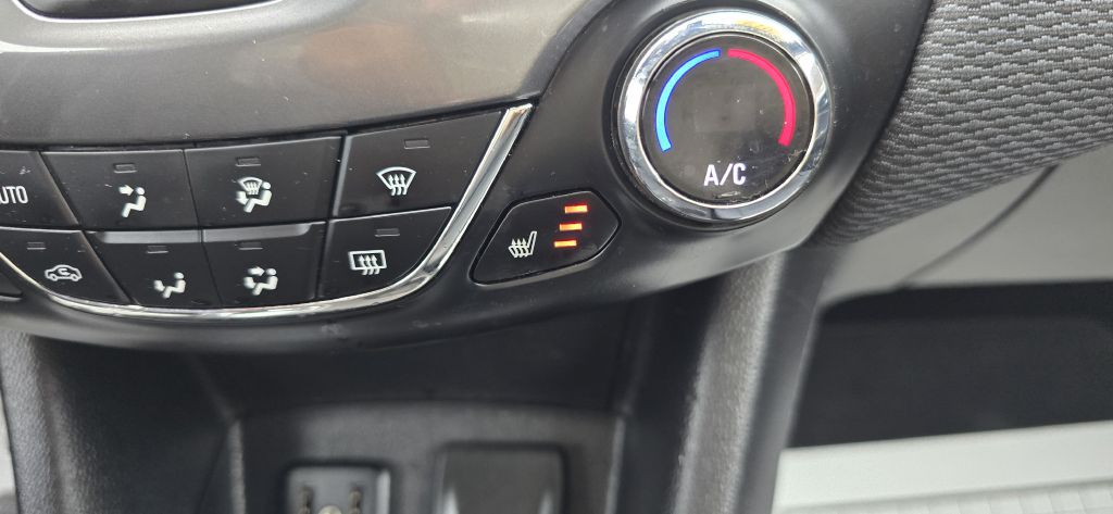 2019 Chevrolet Cruze Image 30