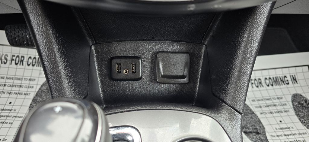 2019 Chevrolet Cruze Image 31