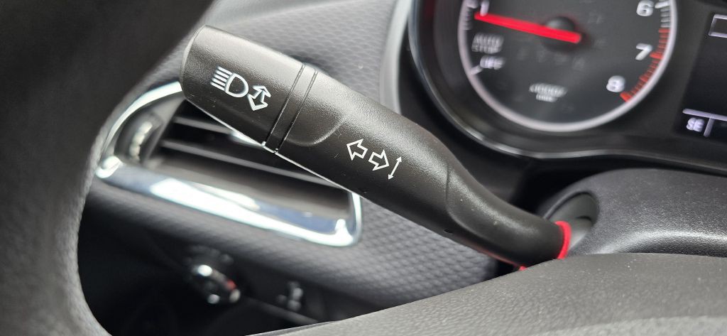 2019 Chevrolet Cruze Image 37