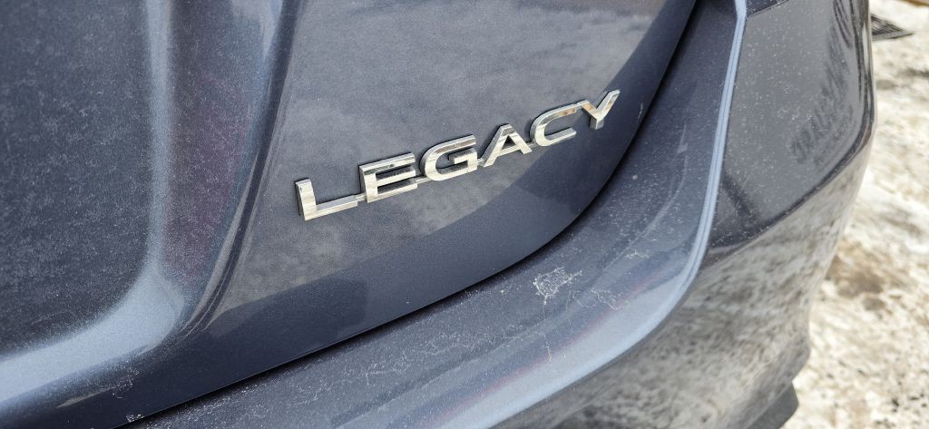 2018 Subaru Legacy Image 11