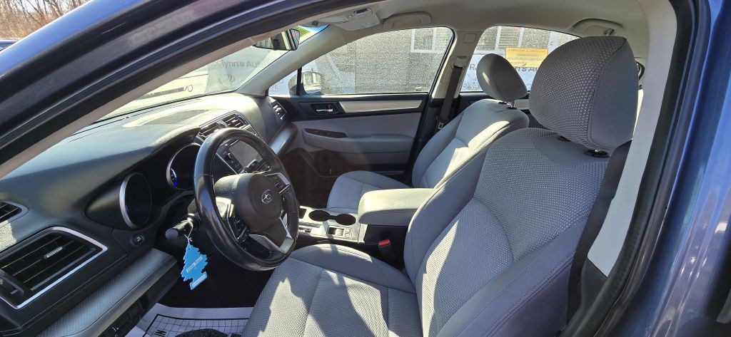 2018 Subaru Legacy Image 22