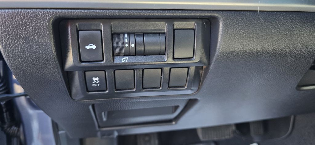 2018 Subaru Legacy Image 23