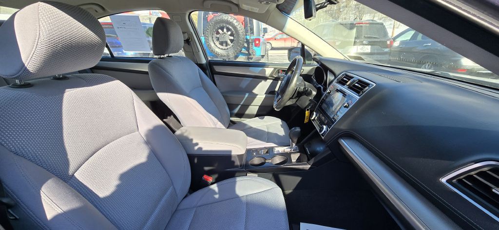 2018 Subaru Legacy Image 34