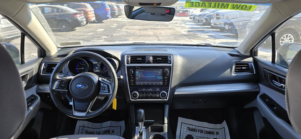 2018 Subaru Legacy Image 38