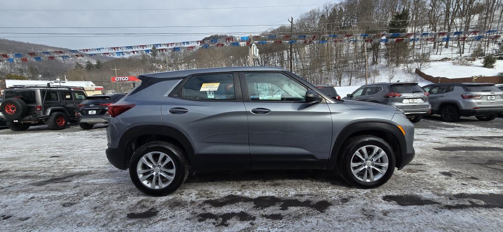 2021 Chevrolet Trailblazer Image 3