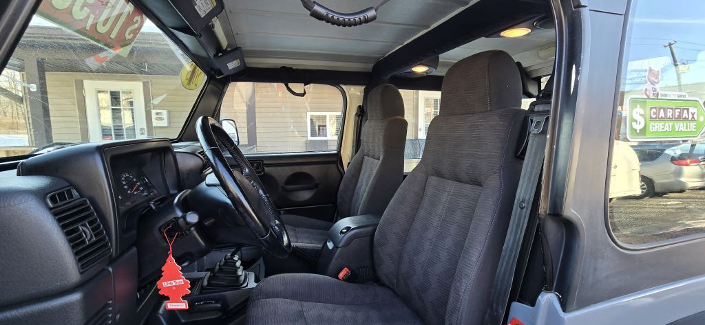 2003 Jeep Wrangler Image 13